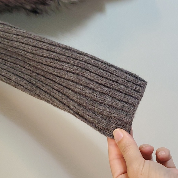 Michael Kors womens grey faux fur sweater - Picture 4 of 8